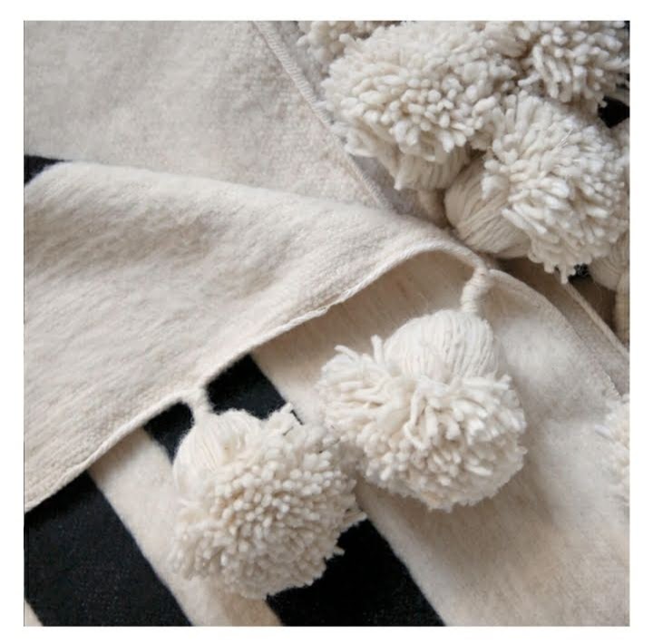BERBER POM POM BLANKET BLACK & WHITE