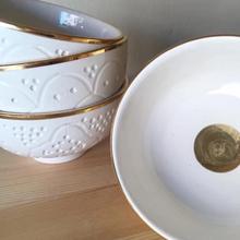 SALAD BOWLS WHITE & GOLD