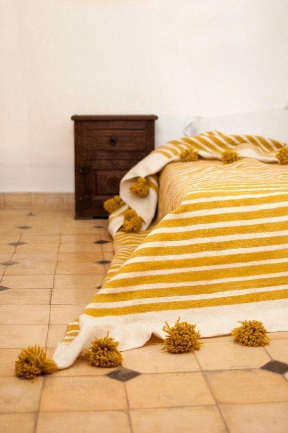 BERBER POM POM BLANKET - MUSTARD & WHITE