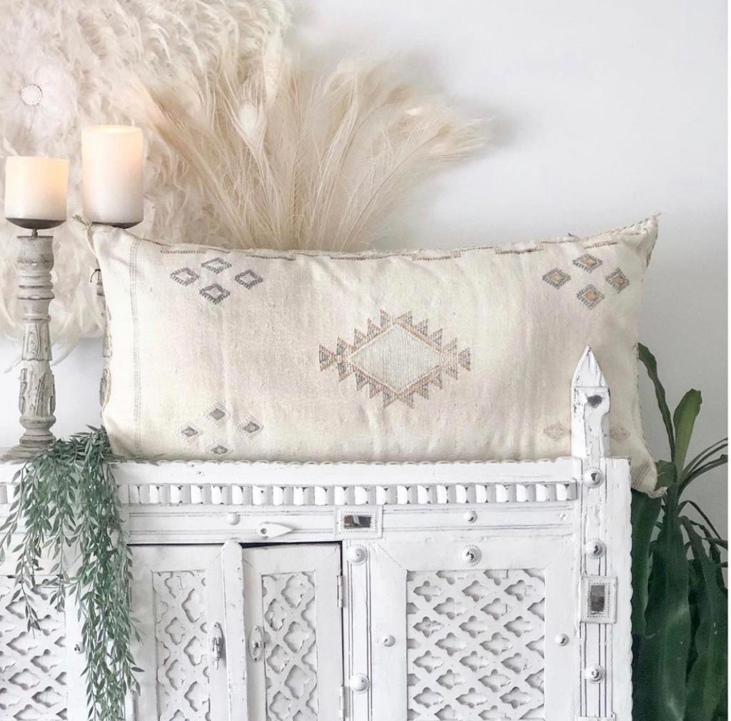 LUMBAR SABRA CACTUS SILK CUSHION SNOW